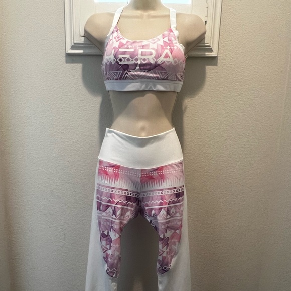 Hera Hero 2pc Women's workout Leggings & top in White /Pink NWT - Picture 1 of 15